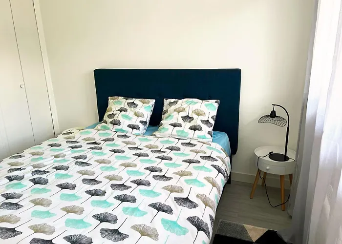 Appartement Calme Antony, Terrasse, Vue Jardin, Proche Paris Et Orly