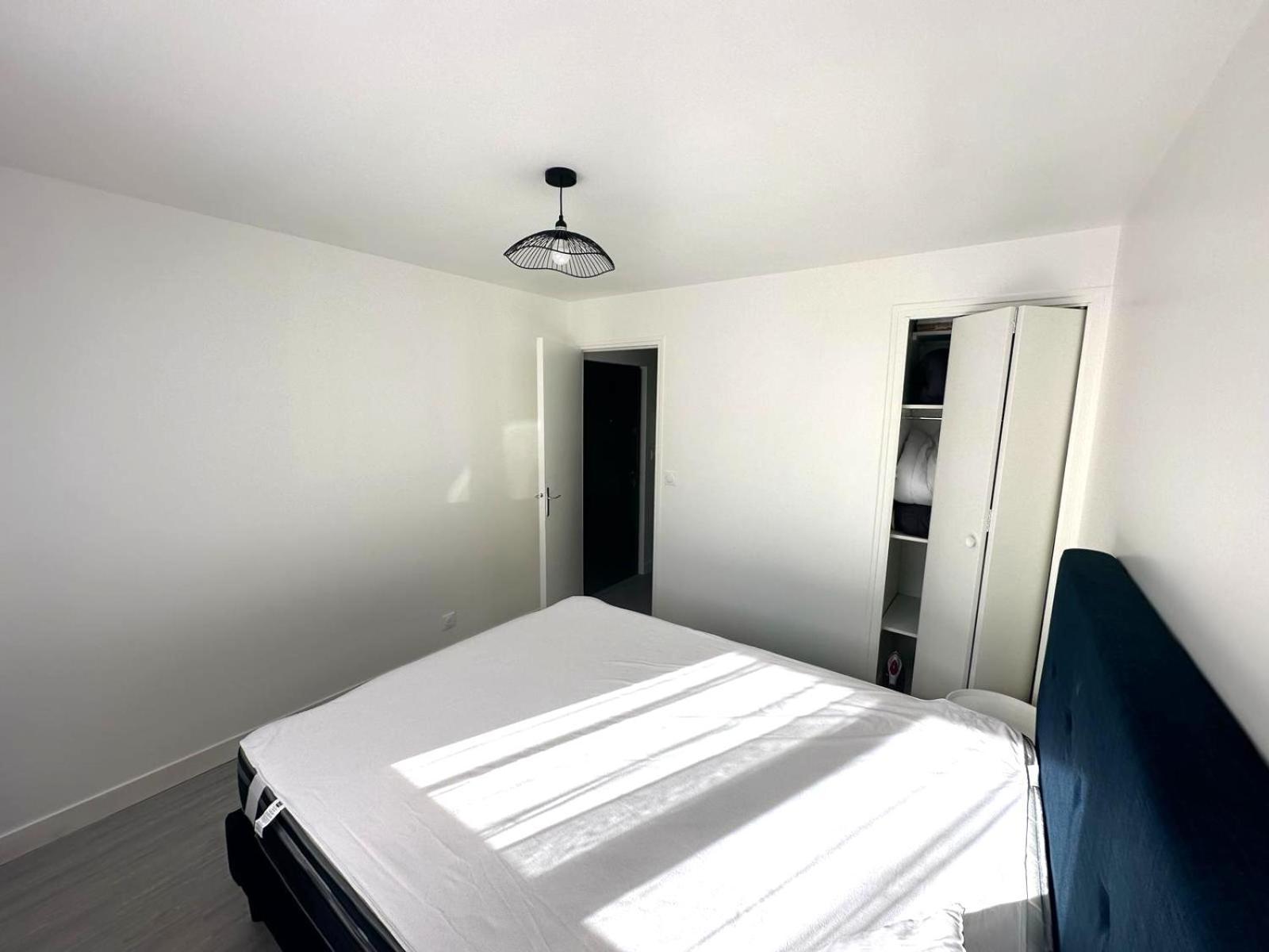 Apartment Calme Antony, Terrasse, Vue Jardin, Proche Paris Et Orly